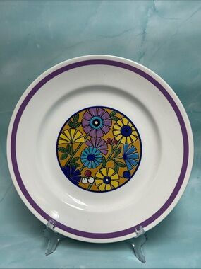 Kingston by Nikko Floral Accent Dinner Plate in White and Purple